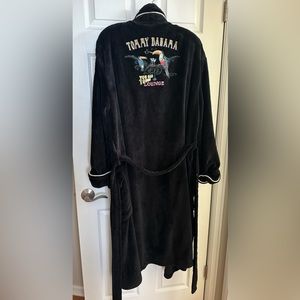 Tommy Bahama Vintage Men’s plush robe
